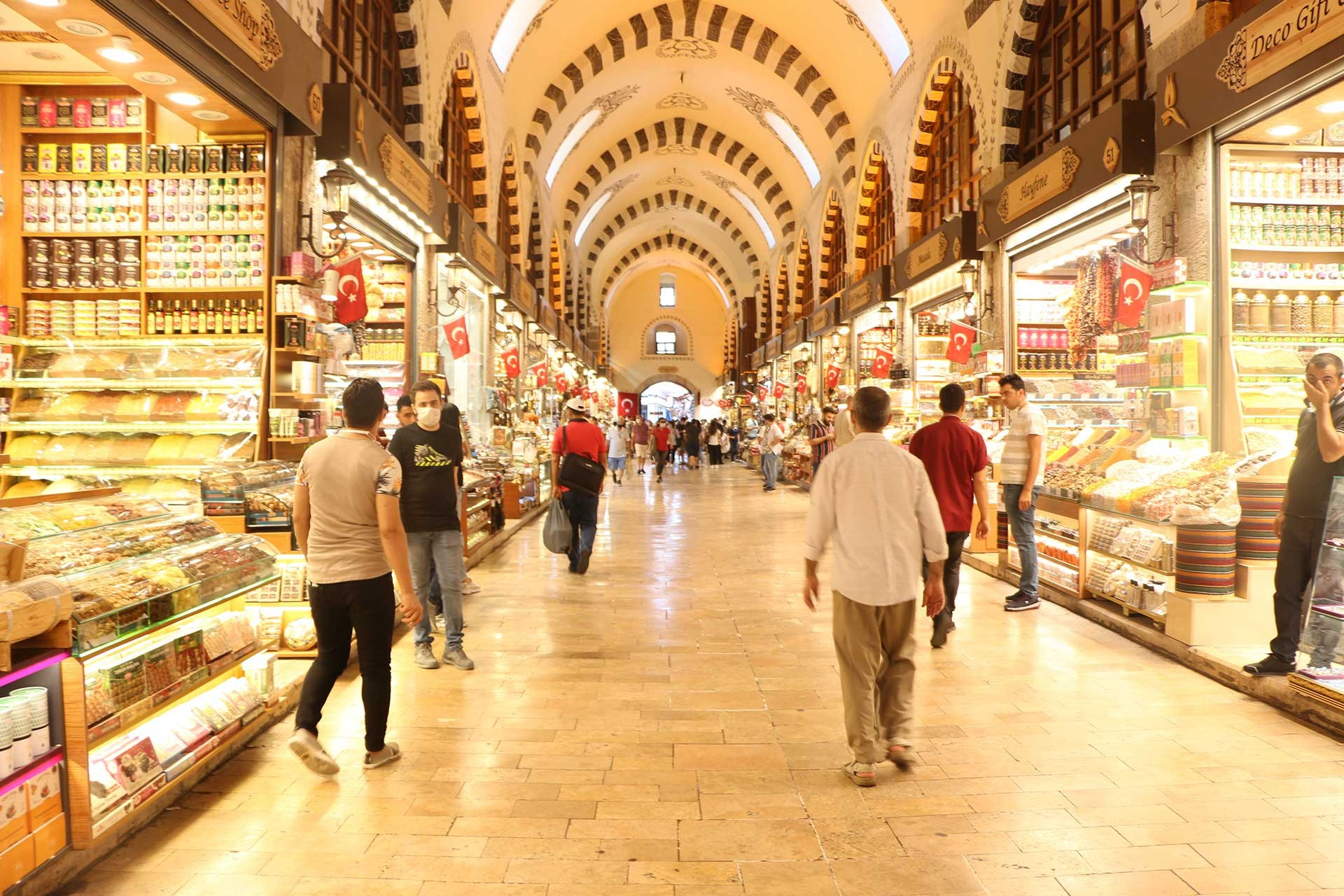 Istanbul’s Spice Bazaar: Dive into a World of Aromas